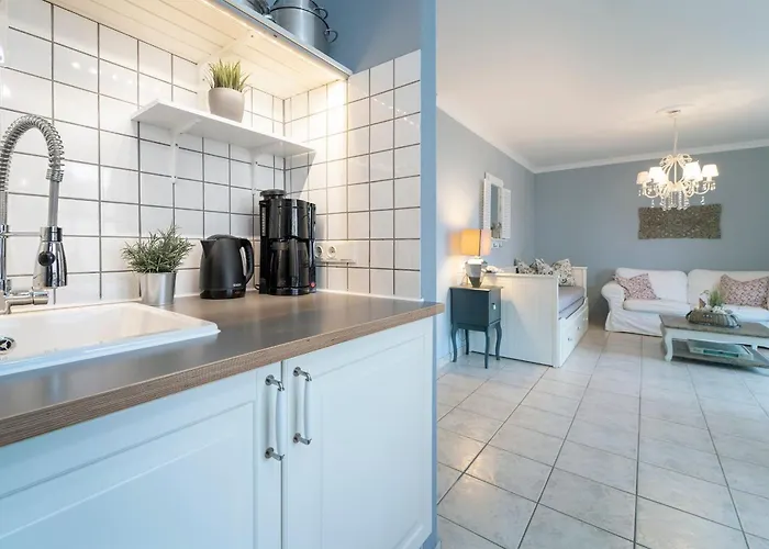 Seestrasse 43 3 شقة *